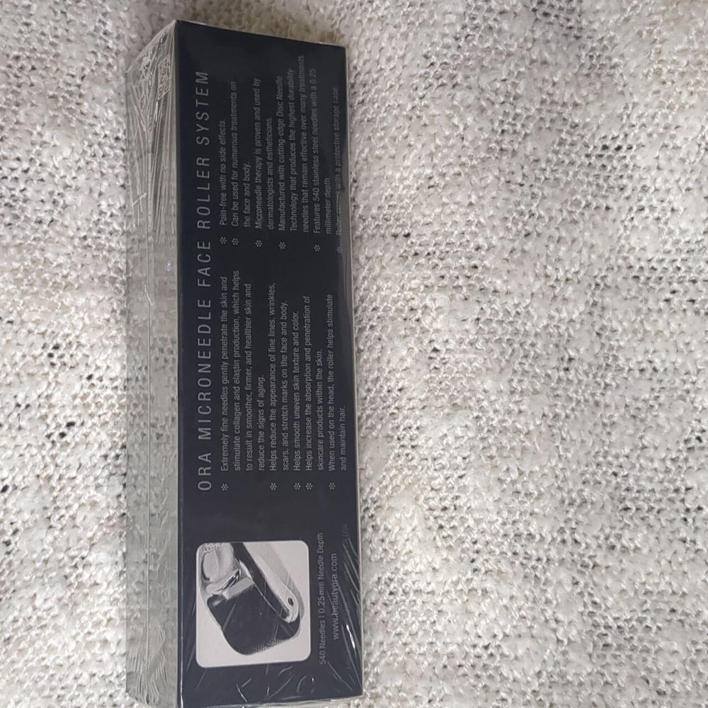 Beauty by ORA Silver Deluxe Microneedle Roller (0.25mm), One Skincare Tool - Picture 7 of 13